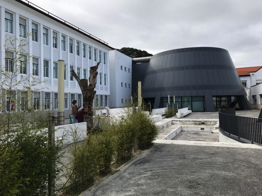 Innenhof der Schule